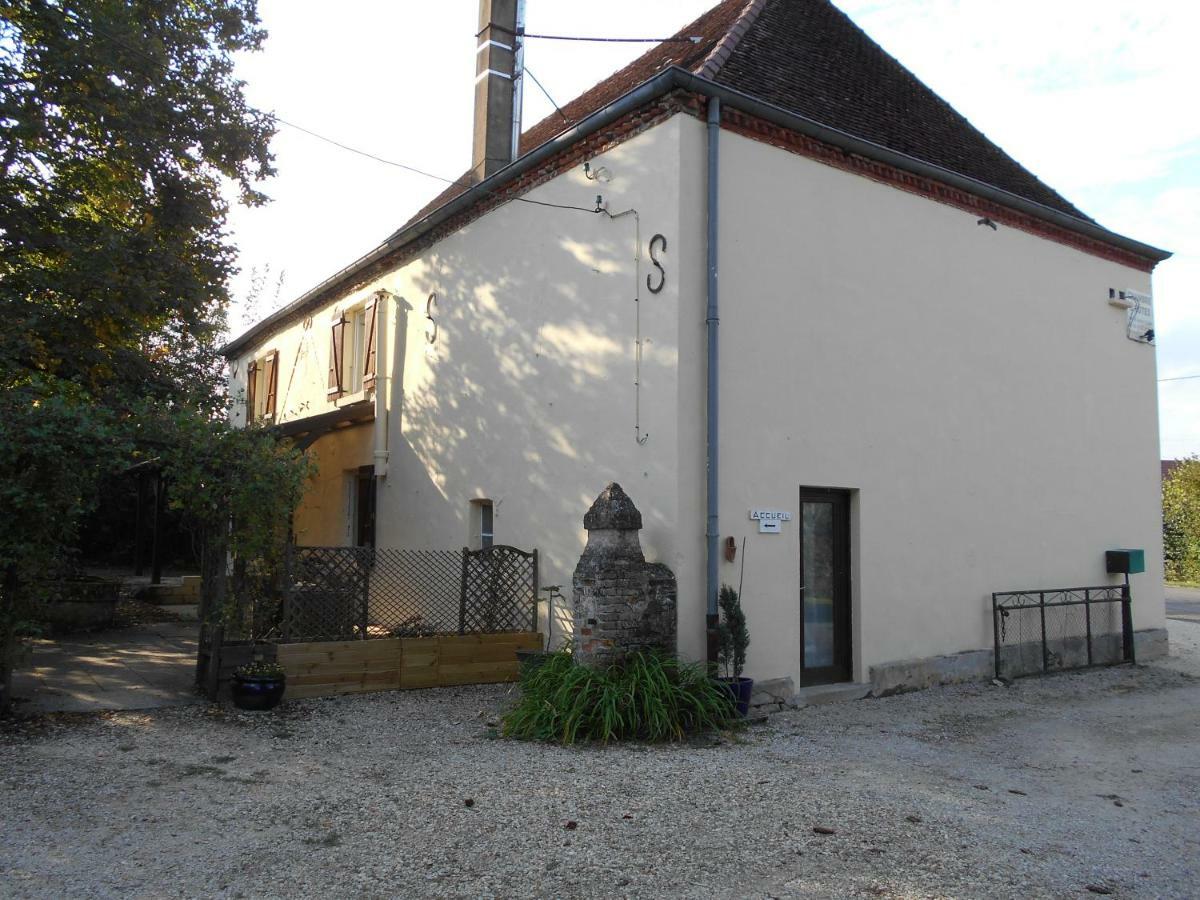 Chez Scallan B&B Sens sur Seille Екстериор снимка